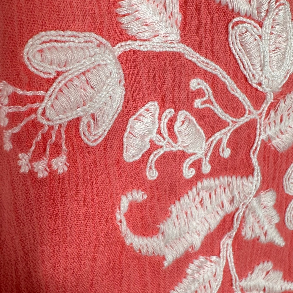 Talbots Petite Coral Embroidered Floral Flutter Sleeve V Neck Top‎ MP - Picture 4 of 7